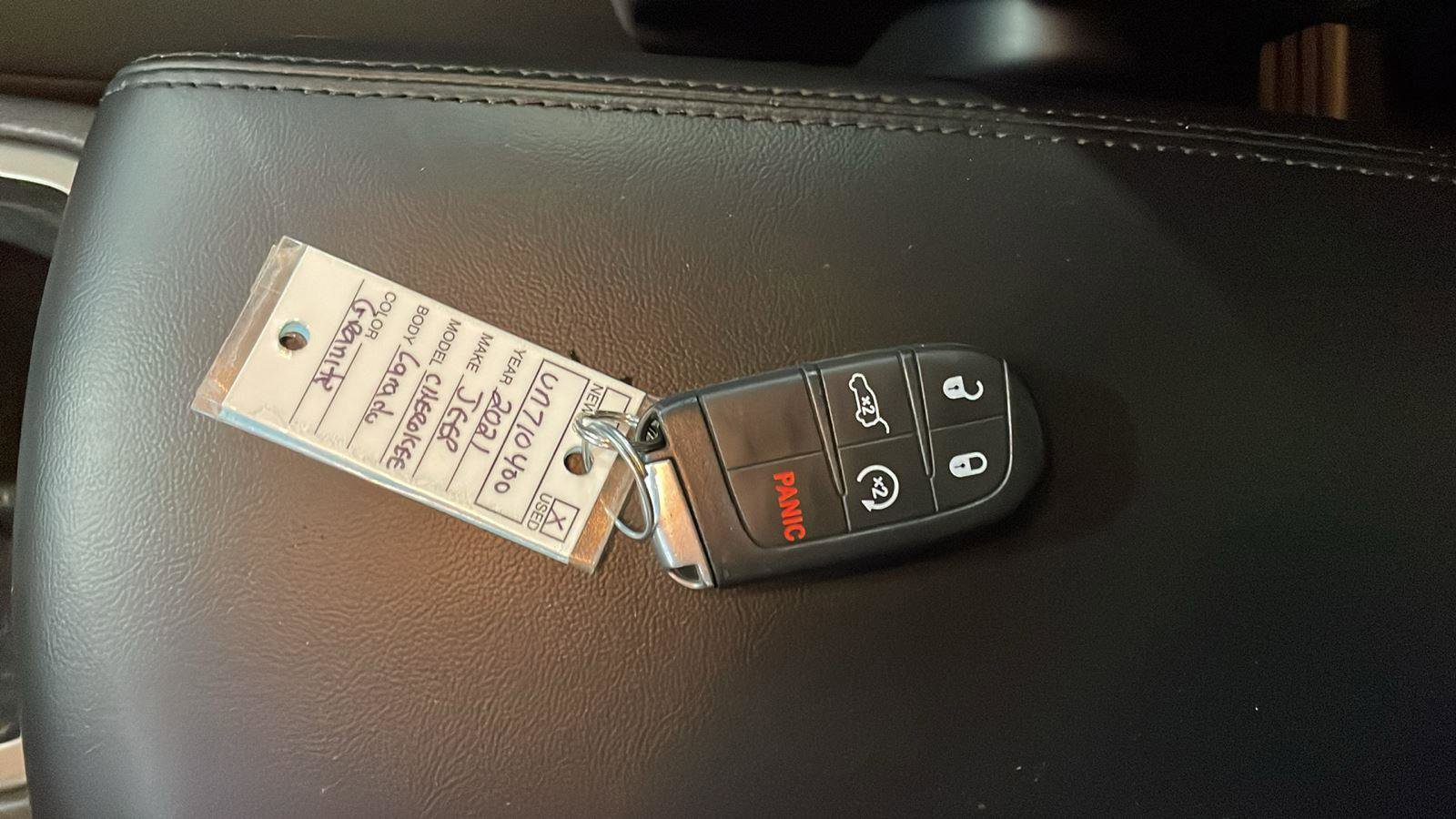 Used 2021 Jeep Grand Cherokee Laredo w/ Security & Convenience Group image 22