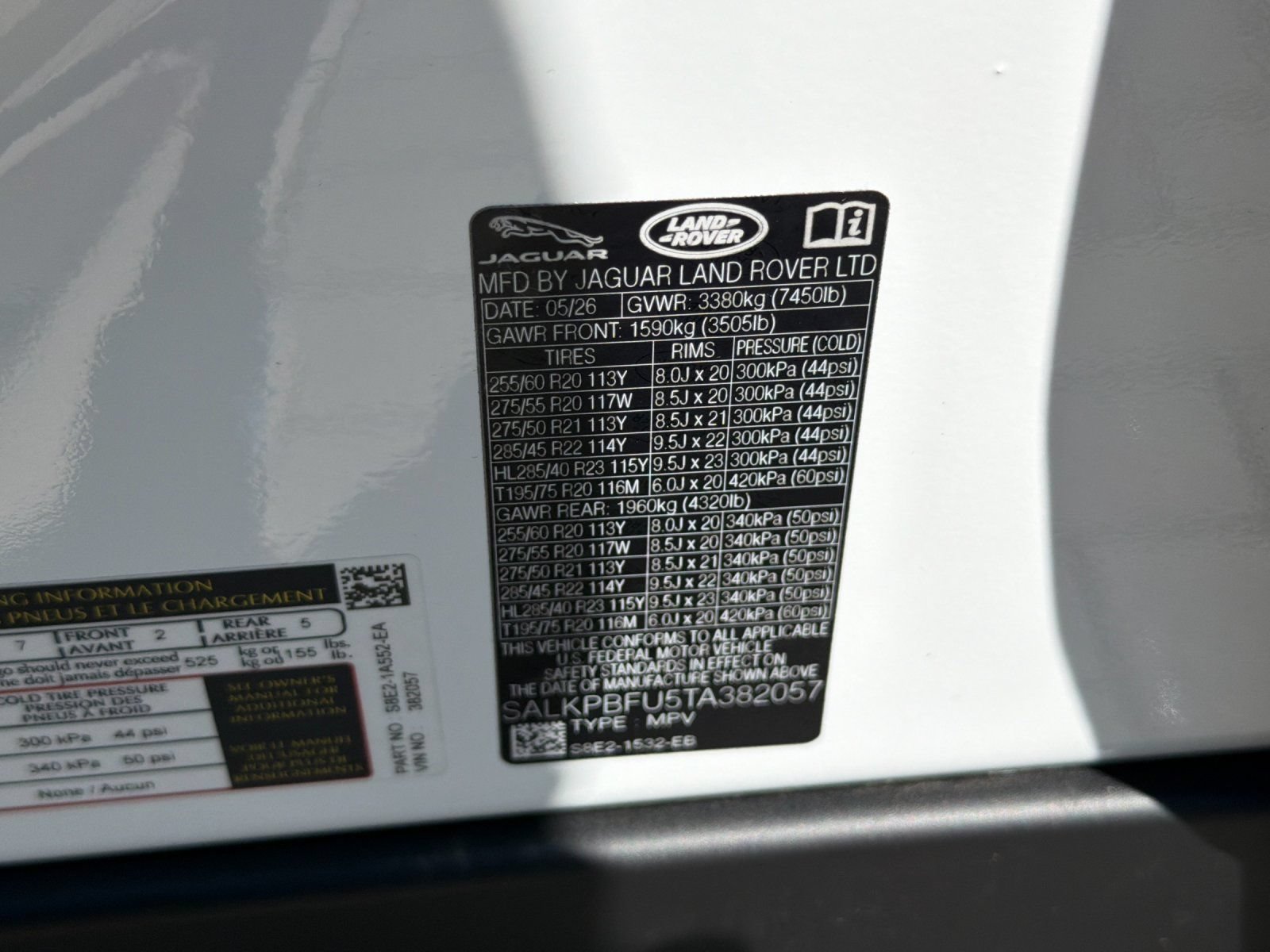 New 2026 Land Rover Range Rover Long Wheelbase SE AWD/4WD image 27
