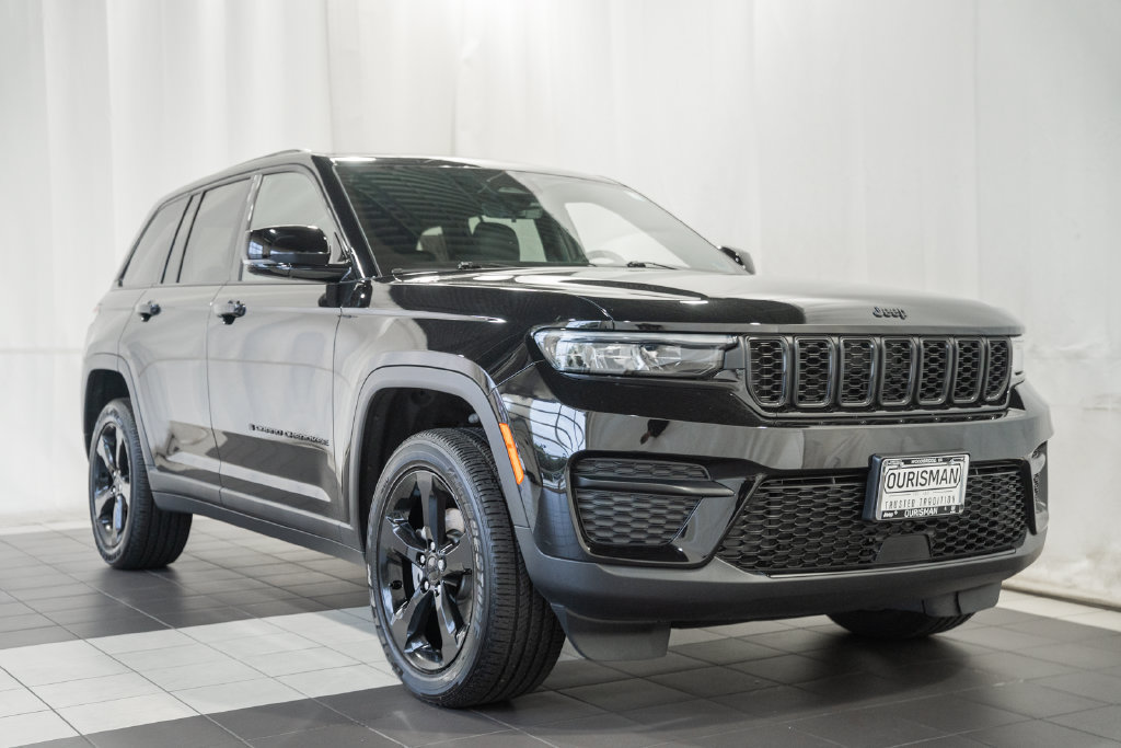Certified 2025 Jeep Grand Cherokee Altitude