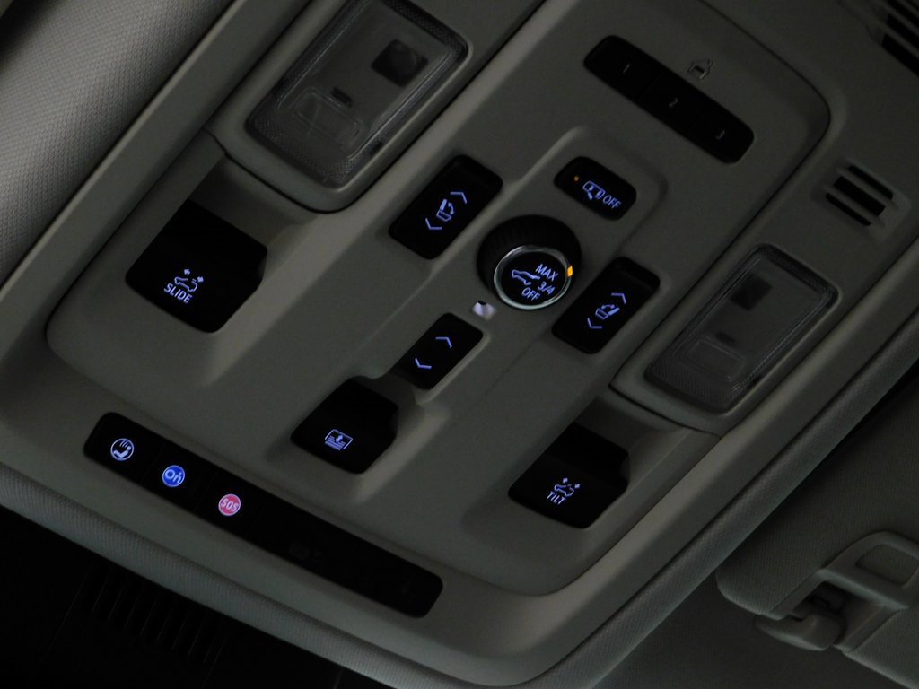 Used 2023 GMC Yukon Denali image 76