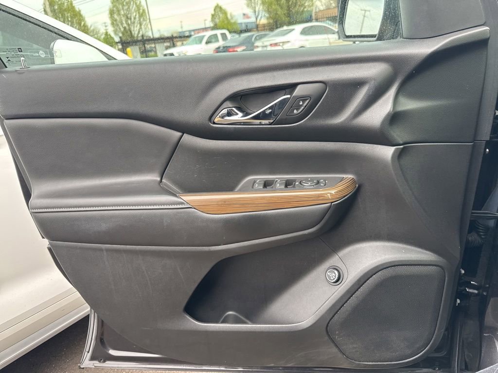 Used 2018 GMC Acadia SLE w/ Driver Alert Package I image 9