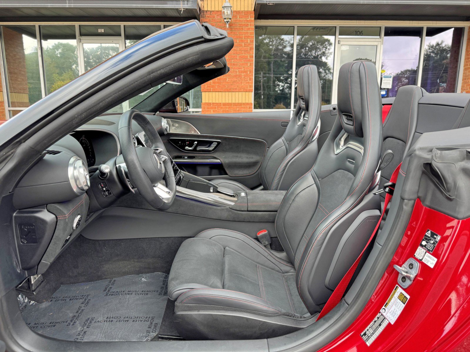 Used 2025 Mercedes-Benz SL 63 AMG S e Performance 4MATIC image 17