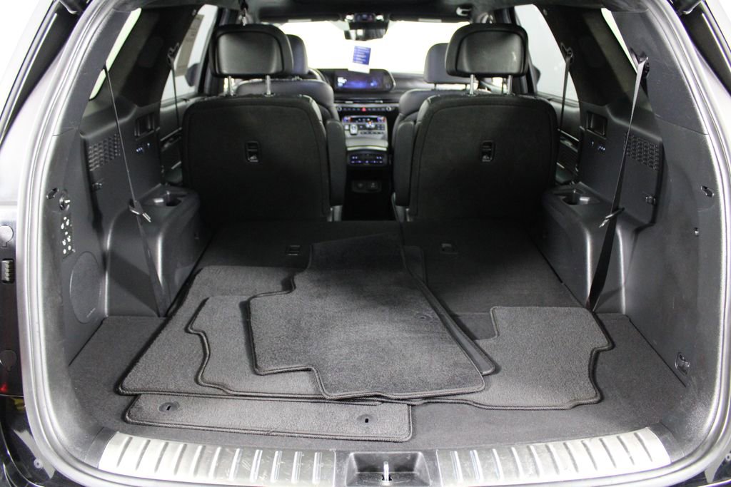 Used 2023 Hyundai Palisade Calligraphy image 17