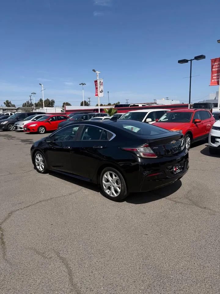 Used 2016 Chevrolet Volt Premier w/ Driver Confidence Package FWD image 5