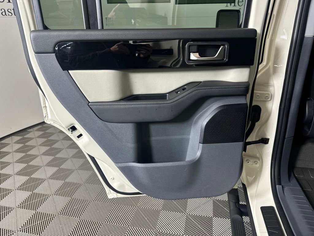 Used 2025 INEOS Grenadier Fieldmaster Edition image 21