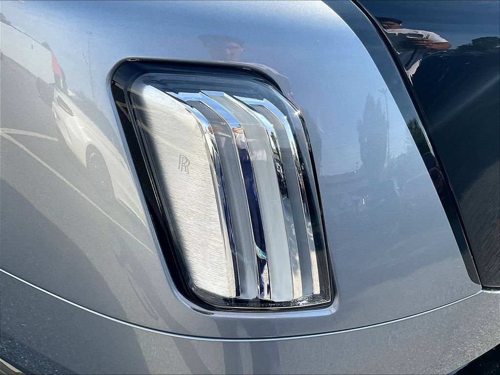 Used 2024 Rolls-Royce Spectre w/ Spectre Launch Package AWD/4WD image 24