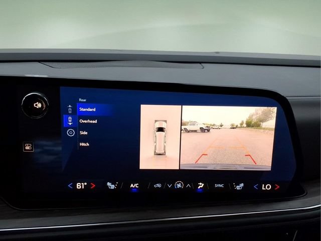 Used 2025 Chevrolet Suburban Z71 w/ Comfort Package AWD/4WD image 24