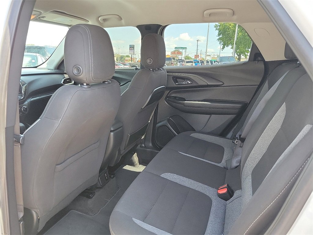 Used 2023 Chevrolet TrailBlazer LT w/ Convenience Package image 9