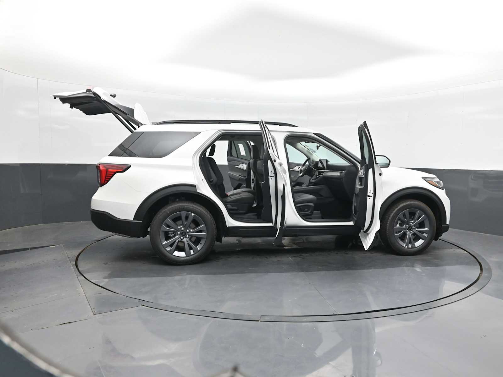 New 2026 Ford Explorer Active w/ Active Comfort Package AWD/4WD image 28
