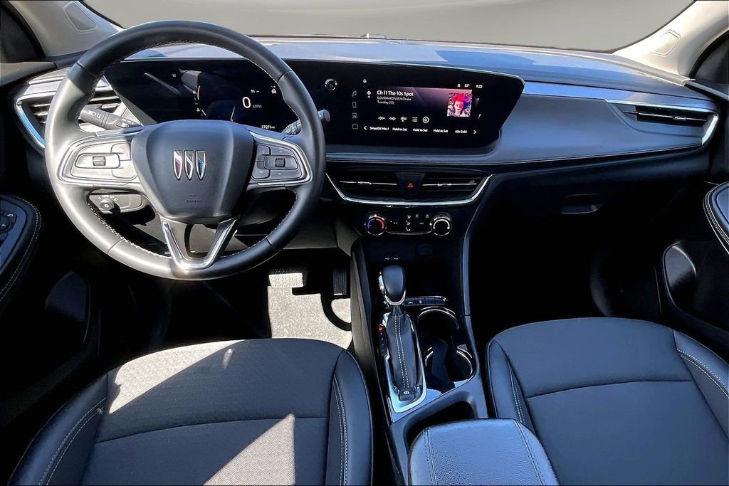 Used 2025 Buick Encore GX Preferred AWD/4WD image 8