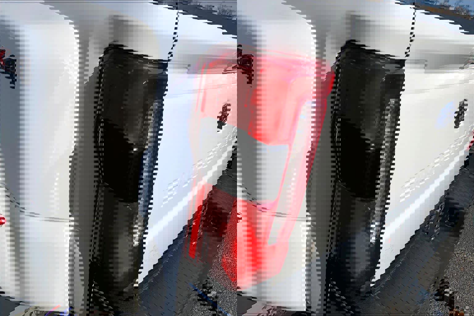 Used 2025 Ford F350 Lariat image 29