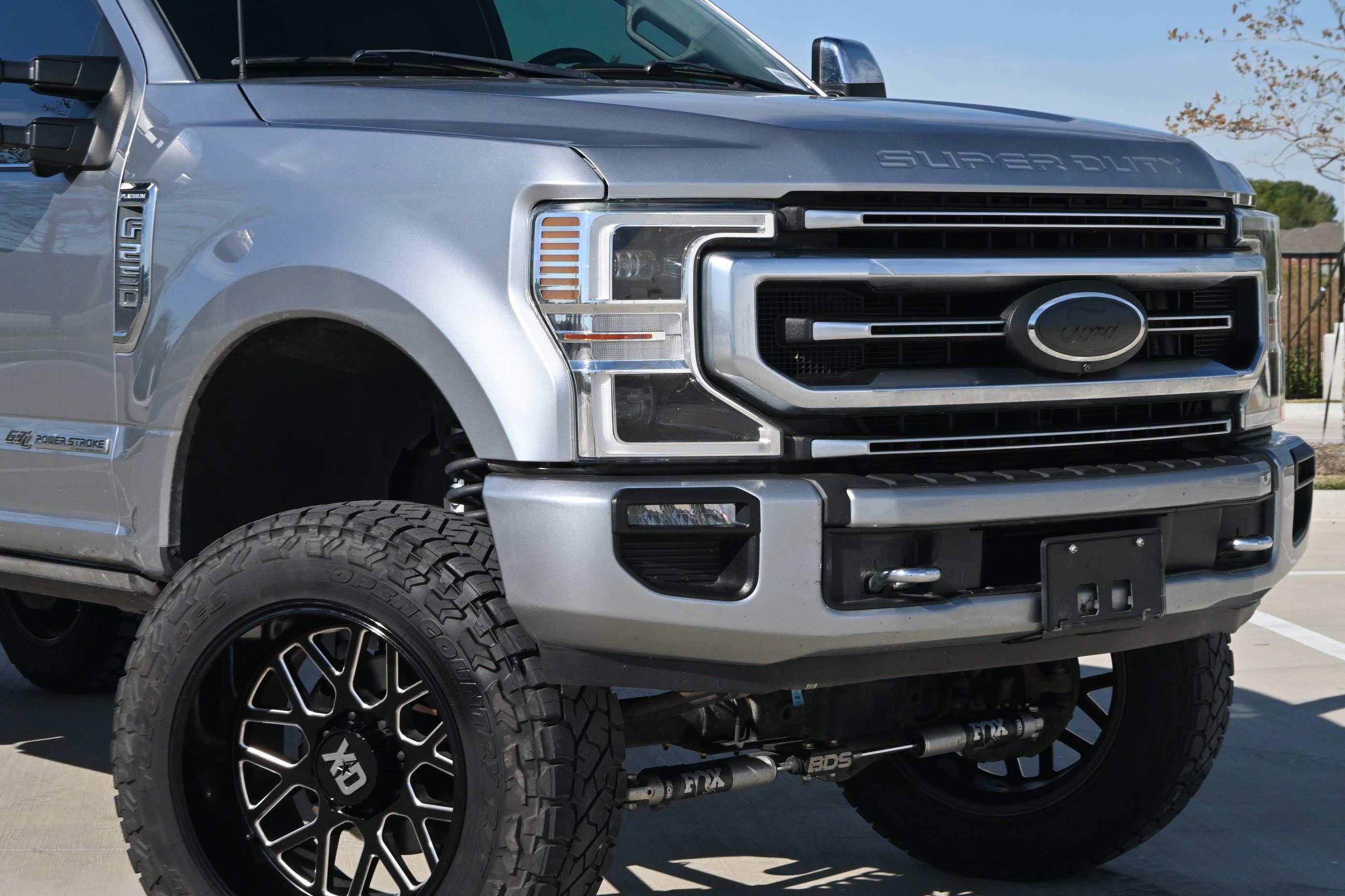 Used 2022 Ford F250 Platinum w/ FX4 Off-Road Package AWD/4WD image 9