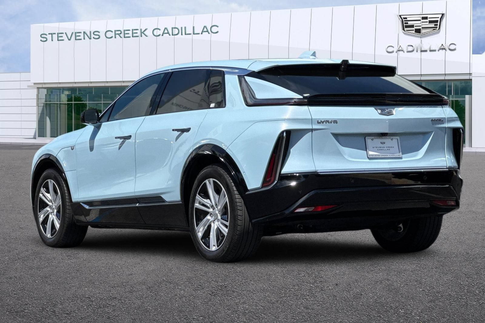 Certified 2024 Cadillac Lyriq Tech w/ Driver Assist Package AWD/4WD image 5