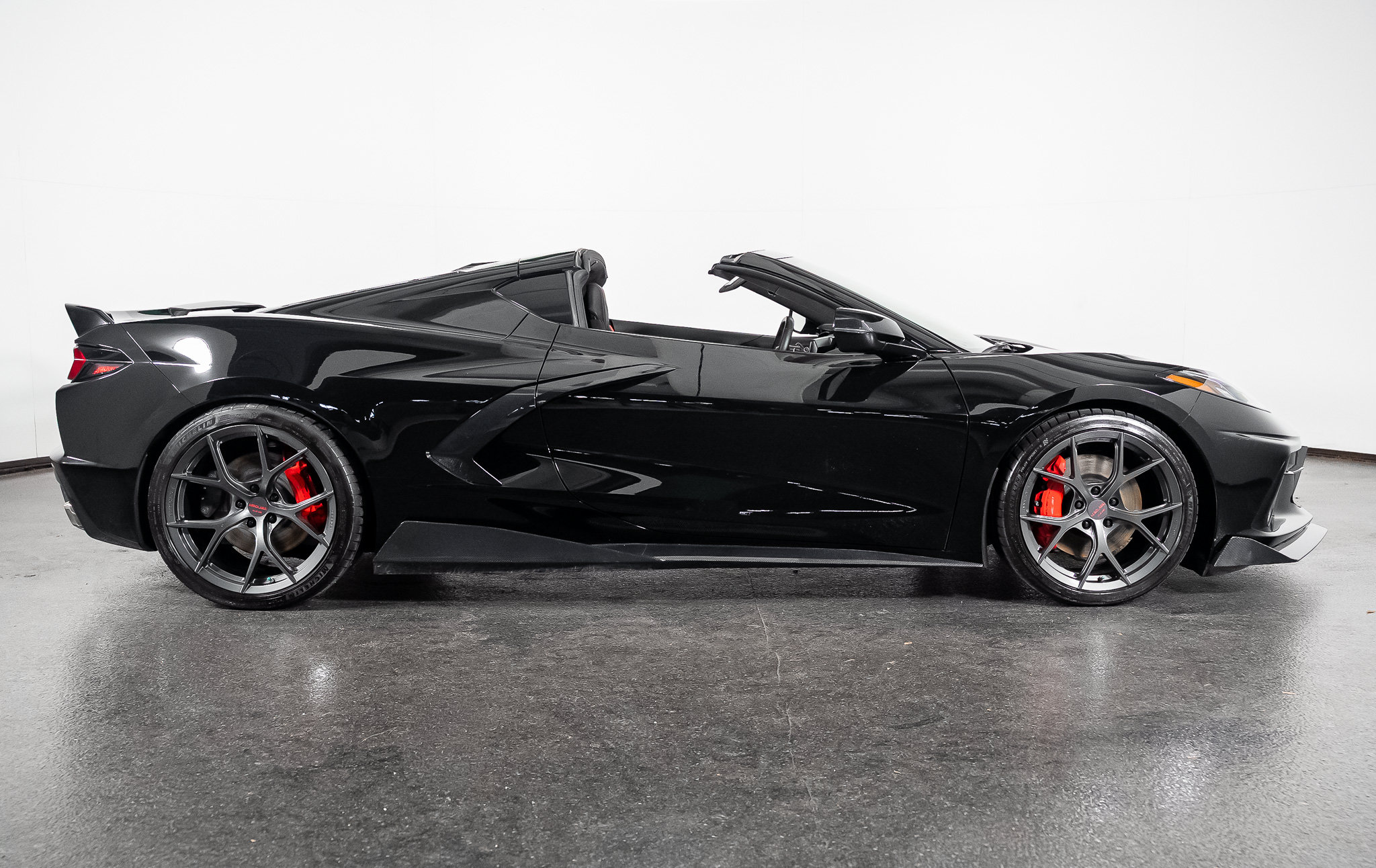 Used 2023 Chevrolet Corvette Stingray Premium Cpe w/ Z51 Performance Package RWD image 29
