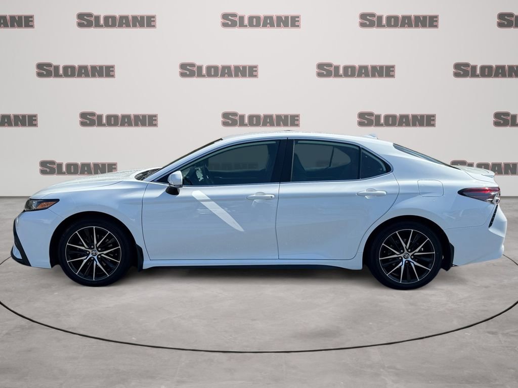 Used 2023 Toyota Camry SE w/ Cold Weather Package image 2