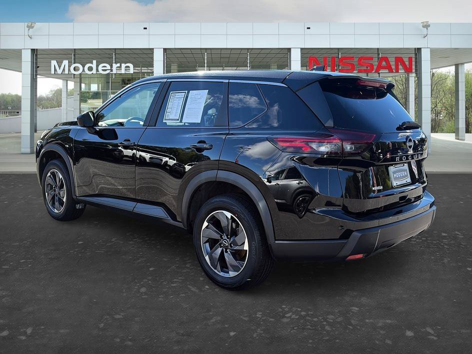 Certified 2025 Nissan Rogue SV FWD image 3