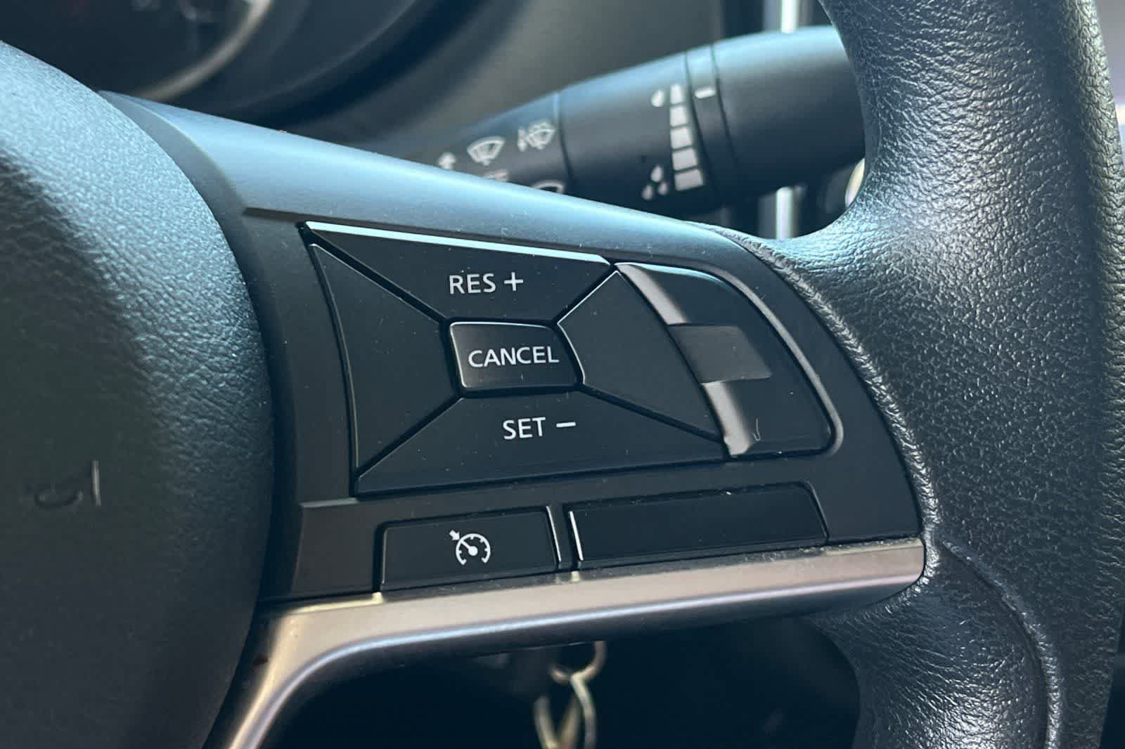 Used 2022 Nissan Versa S FWD image 27