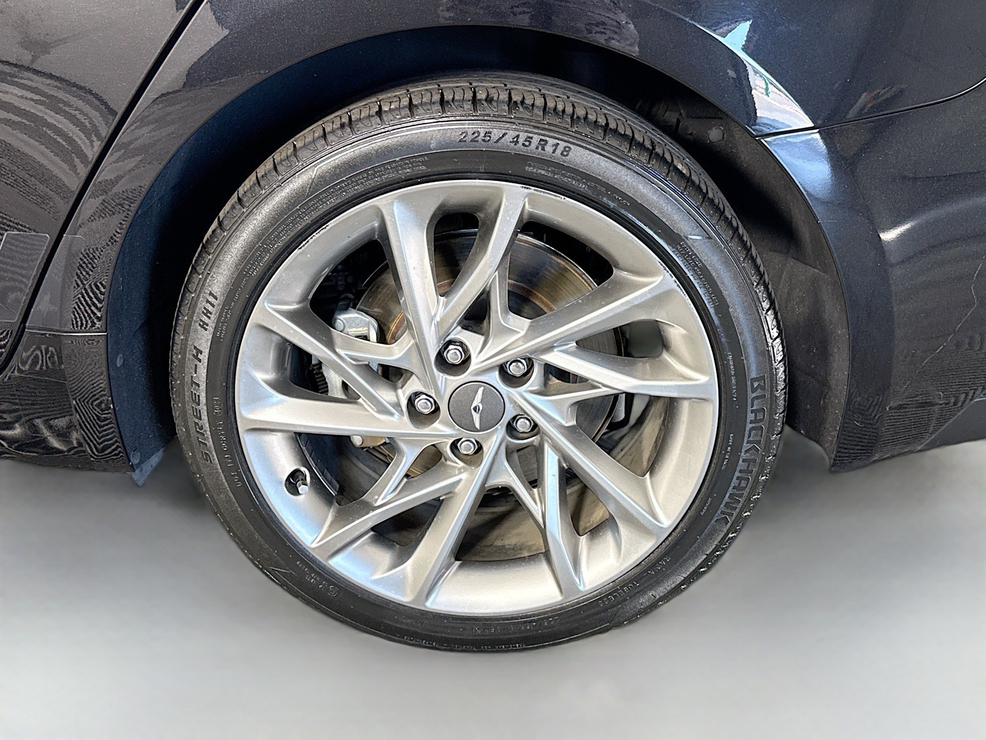 Used 2022 Genesis G70 2.0T RWD image 37