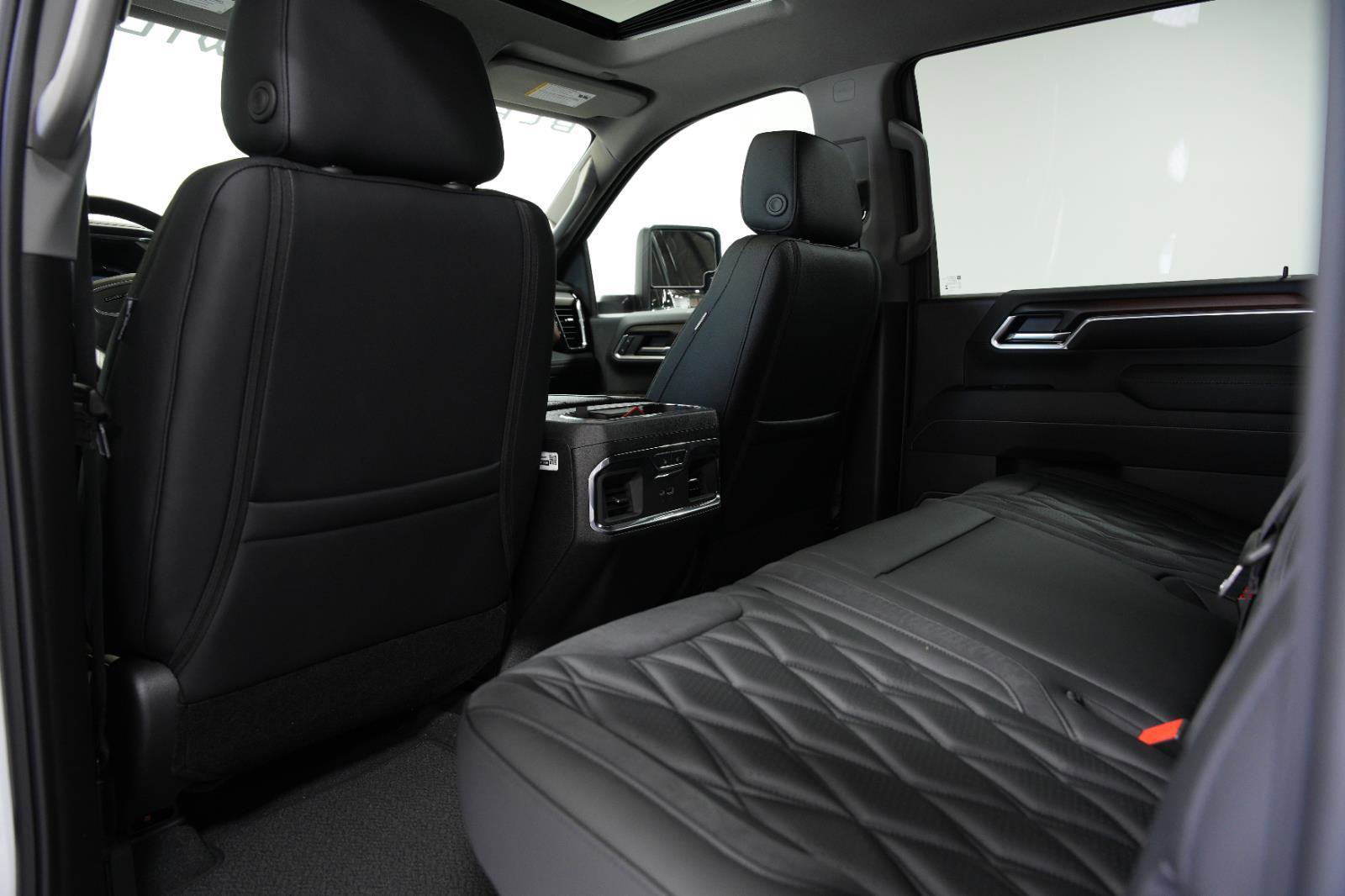 New 2025 GMC Sierra 2500 Denali w/ Denali Reserve Package image 26