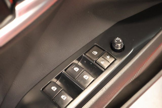 Certified 2020 Toyota Camry SE image 11