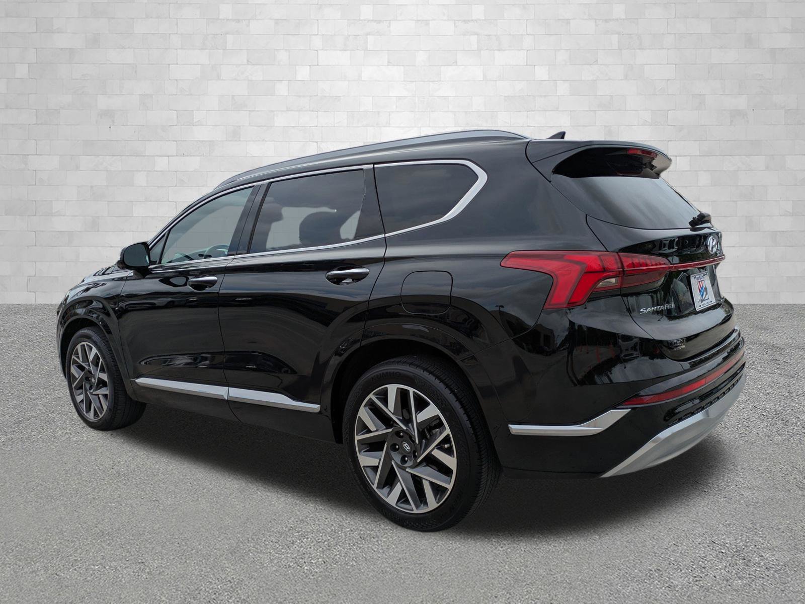 Used 2023 Hyundai Santa Fe Calligraphy FWD image 4