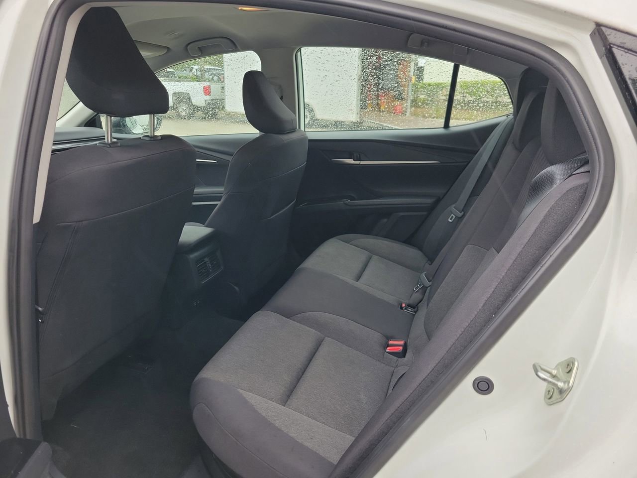 Used 2025 Toyota Camry LE image 11