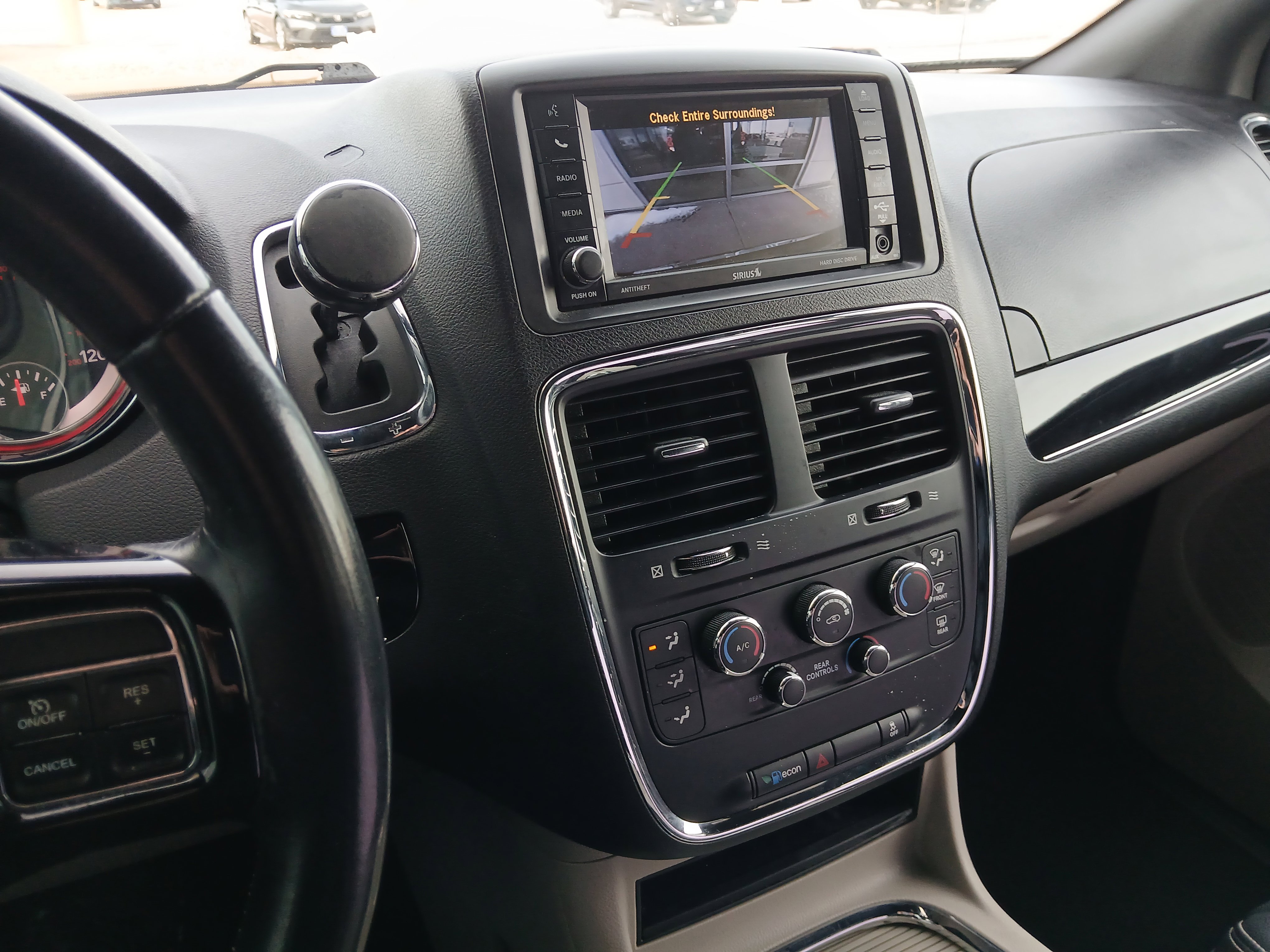 Used 2020 Dodge Grand Caravan SXT image 11