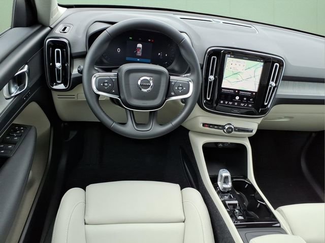 New 2026 Volvo XC40 B5 Plus w/ Protection Package Premier image 11