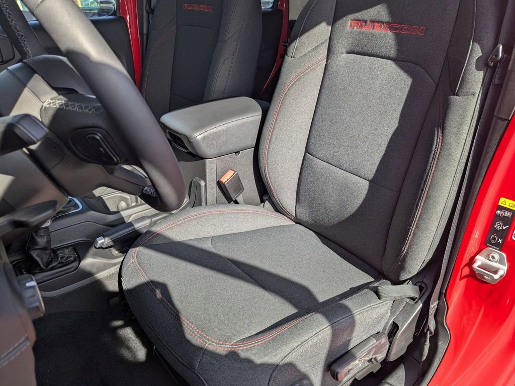 Used 2025 Jeep Wrangler Unlimited Rubicon image 15