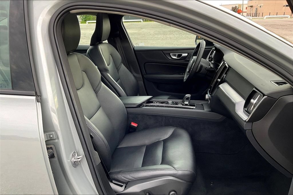 Used 2024 Volvo S60 B5 Core AWD/4WD image 14