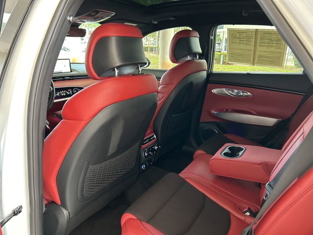 Used 2025 Genesis GV70 2.5T w/ Sport Prestige Package image 33