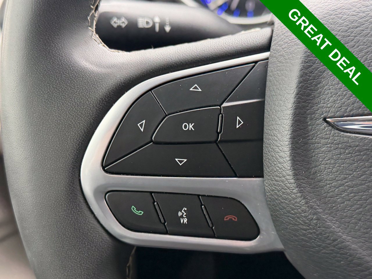 Used 2024 Chrysler Pacifica Touring-L FWD image 20