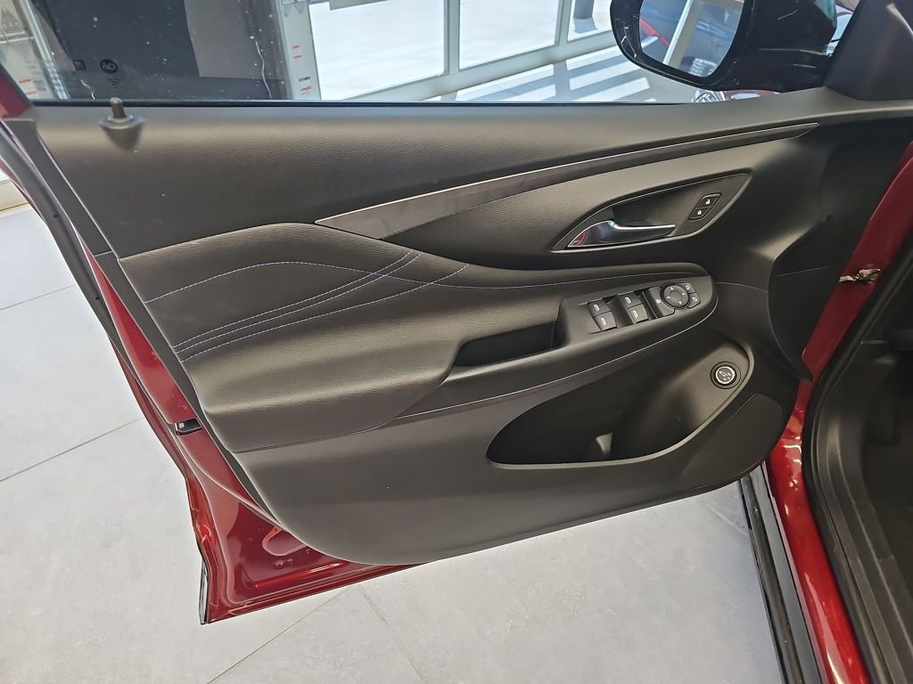 Used 2025 Buick Envista Sport Touring w/ Convenience I Package image 14