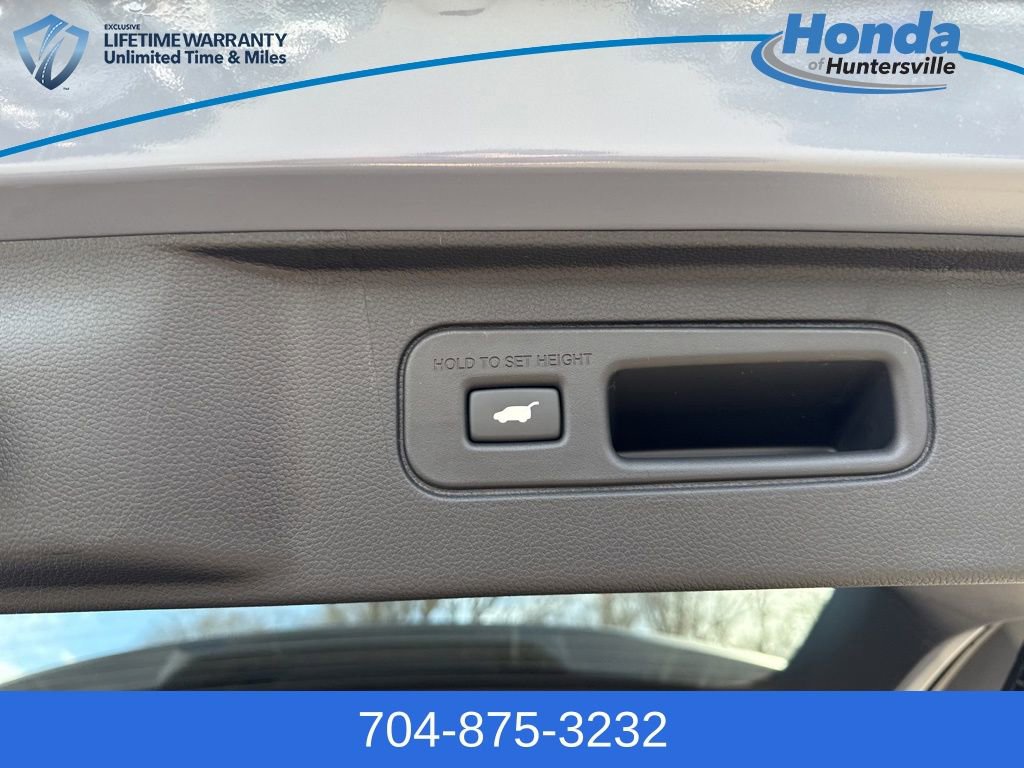 New 2026 Honda Pilot Sport image 13