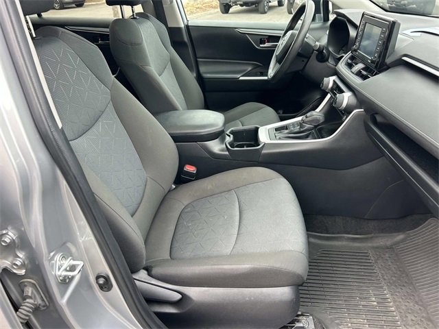 Used 2022 Toyota RAV4 XLE image 29