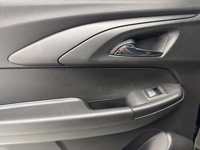 Used 2025 Chevrolet TrailBlazer LT FWD image 24