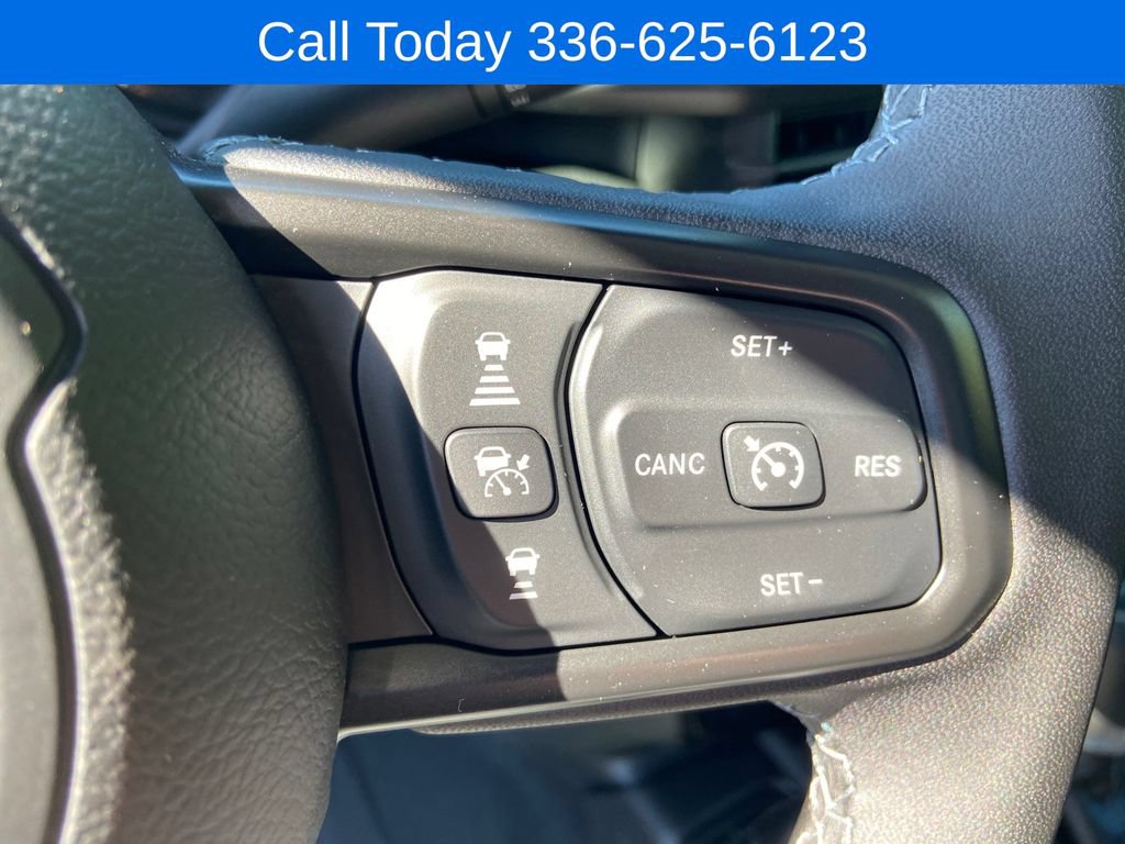 New 2025 Jeep Gladiator Sport AWD/4WD image 18