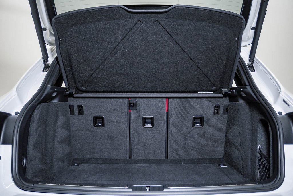 Certified 2025 Porsche Macan image 28