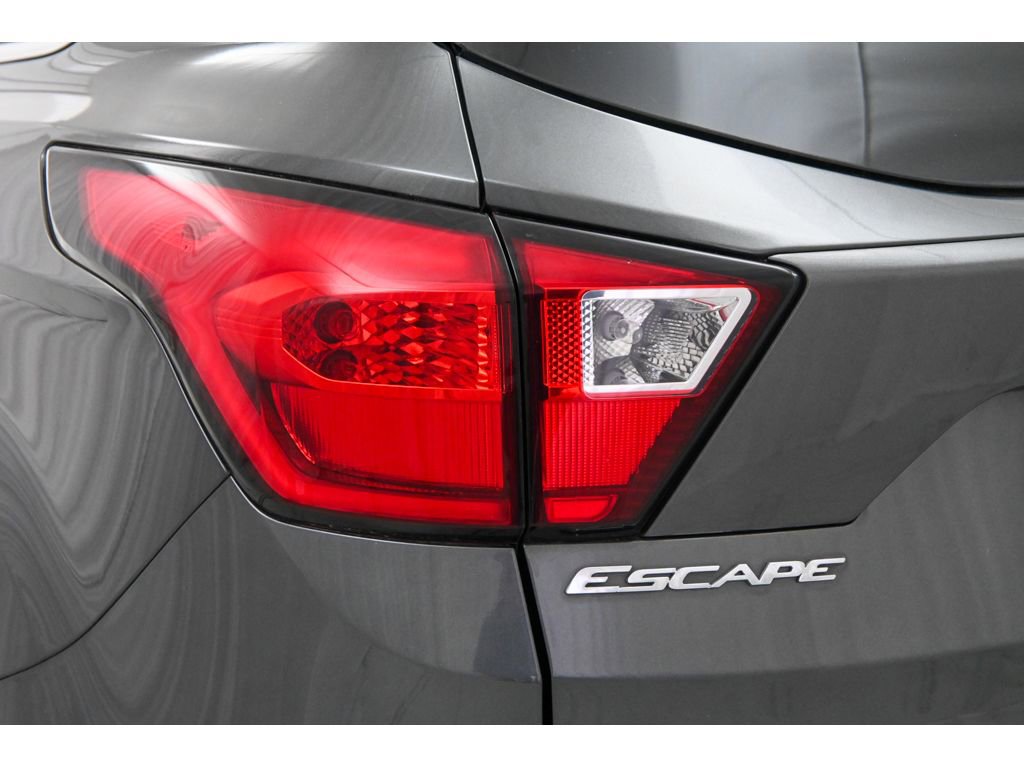 Used 2019 Ford Escape Titanium image 23