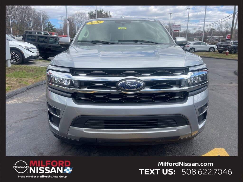 Used 2024 Ford Expedition Limited image 7