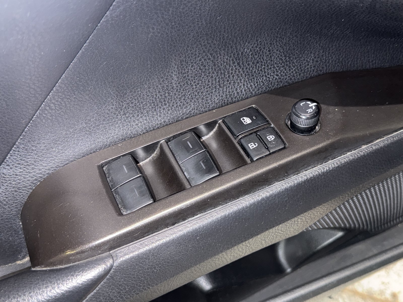 Used 2023 Toyota Camry SE FWD image 15