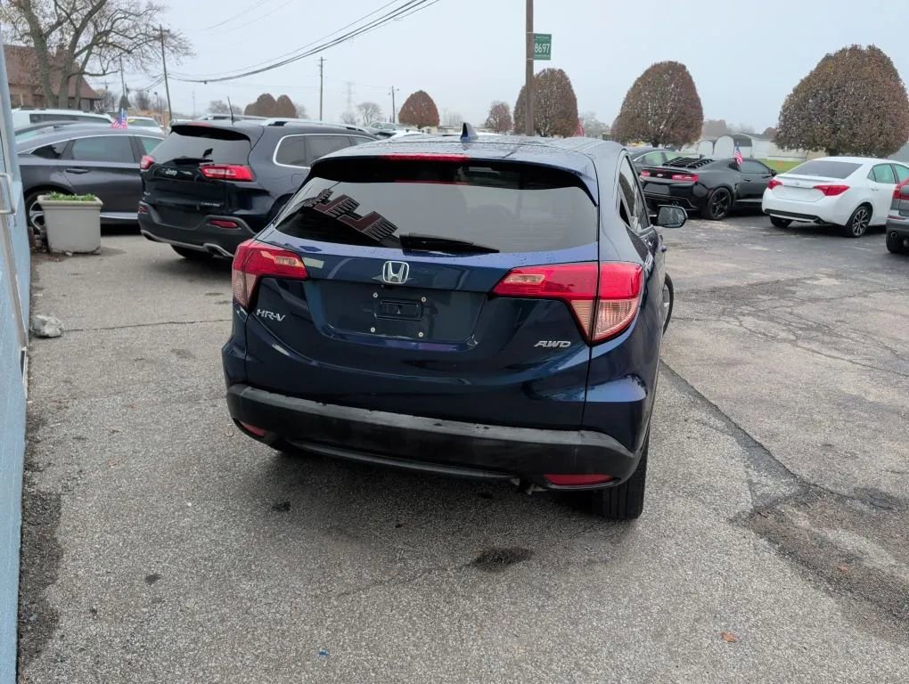 Used 2017 Honda HR-V LX image 7