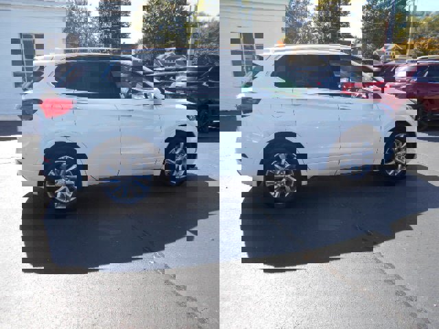 Used 2019 Buick Envision Essence w/ LPO, Cargo Package image 5