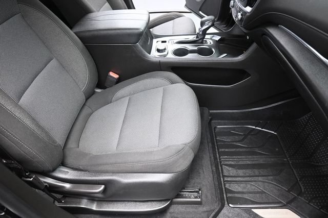 Used 2023 Chevrolet Traverse LT FWD image 22