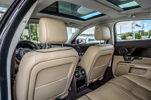 Used 2016 Jaguar XJ R-Sport RWD image 22