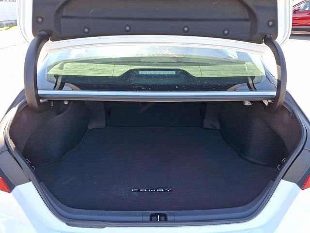 Used 2019 Toyota Camry SE w/ Carpet Mat Package FWD image 28