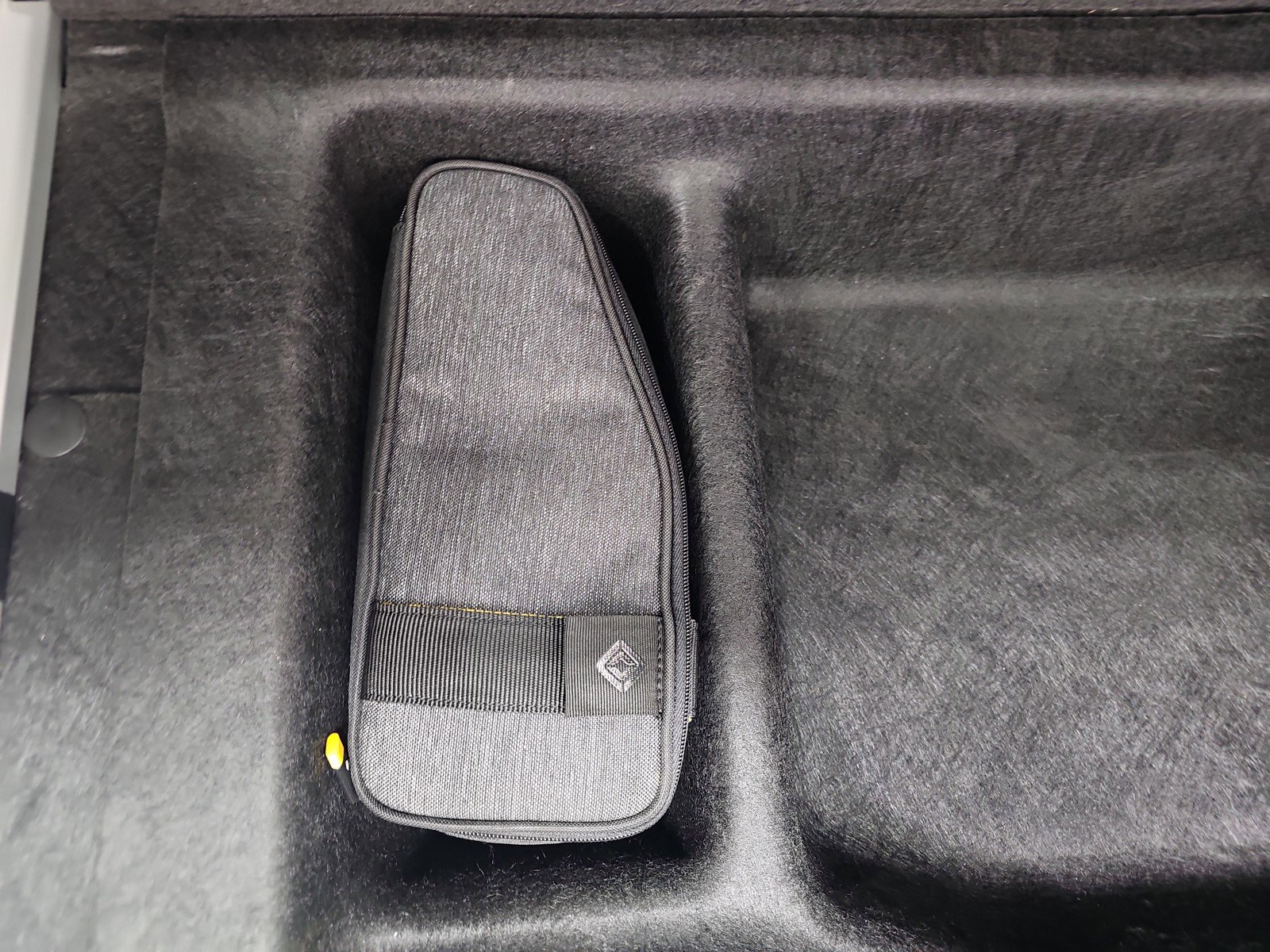 Used 2023 Rivian R1S Adventure AWD/4WD image 34