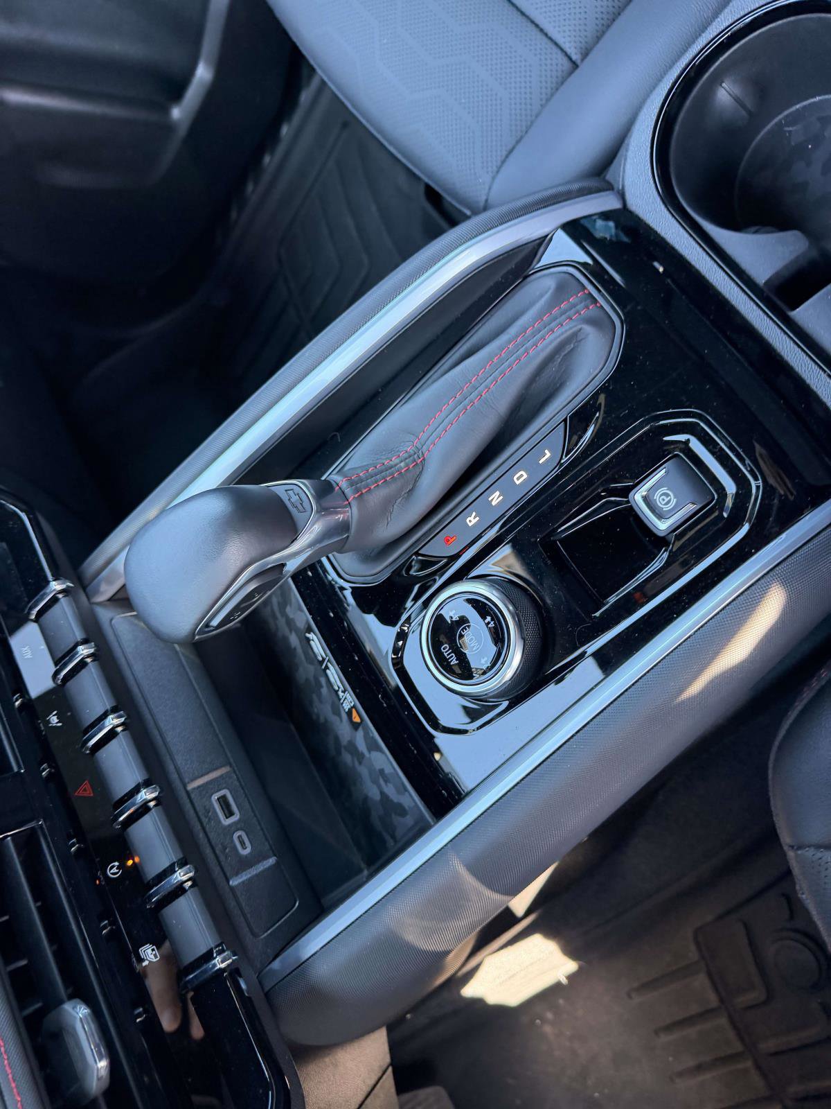 Certified 2024 Chevrolet Colorado Z71 w/ Z71 Convenience Package 2 image 21