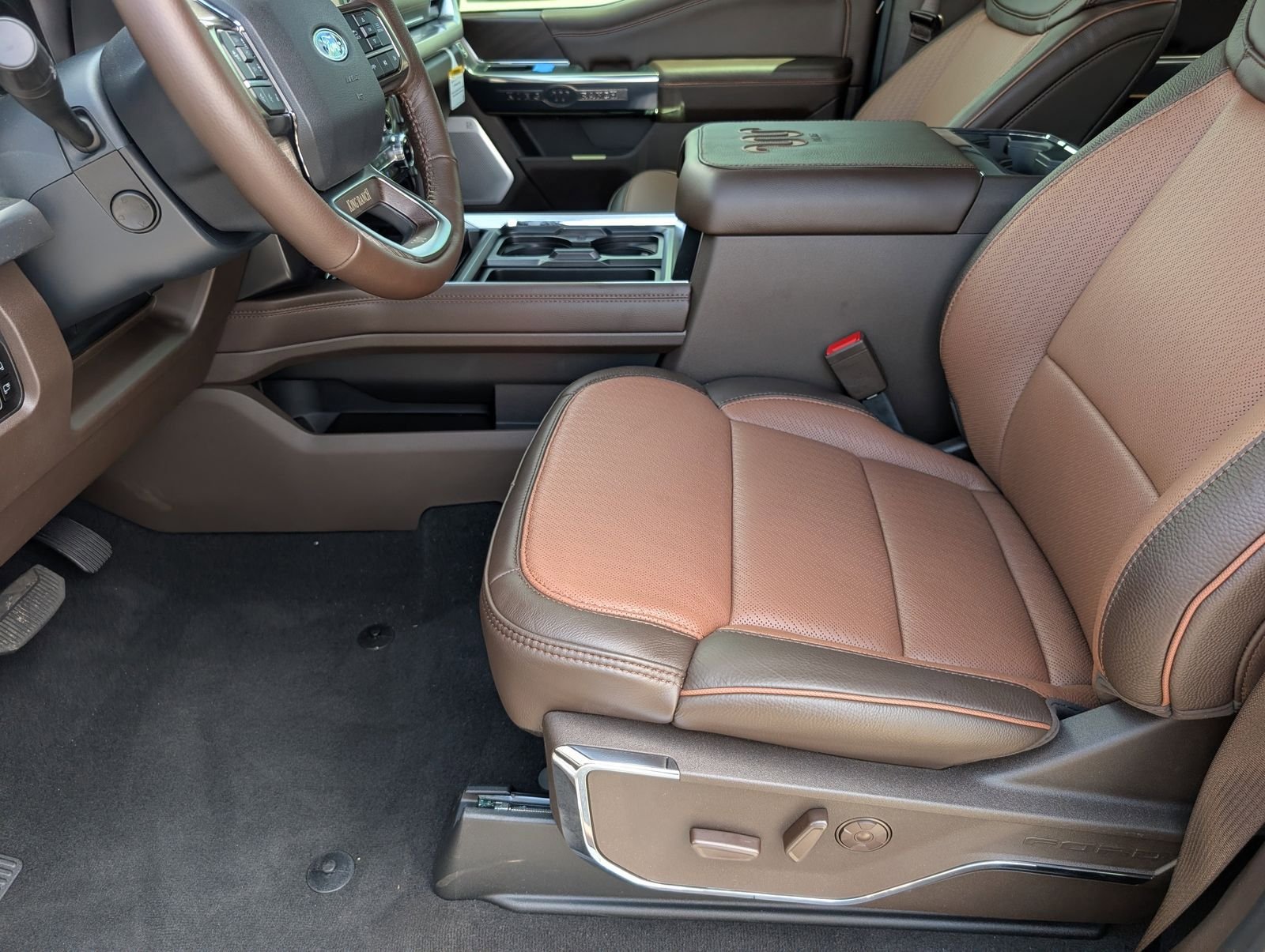 New 2026 Ford F250 4x4 Crew Cab Super Duty image 14