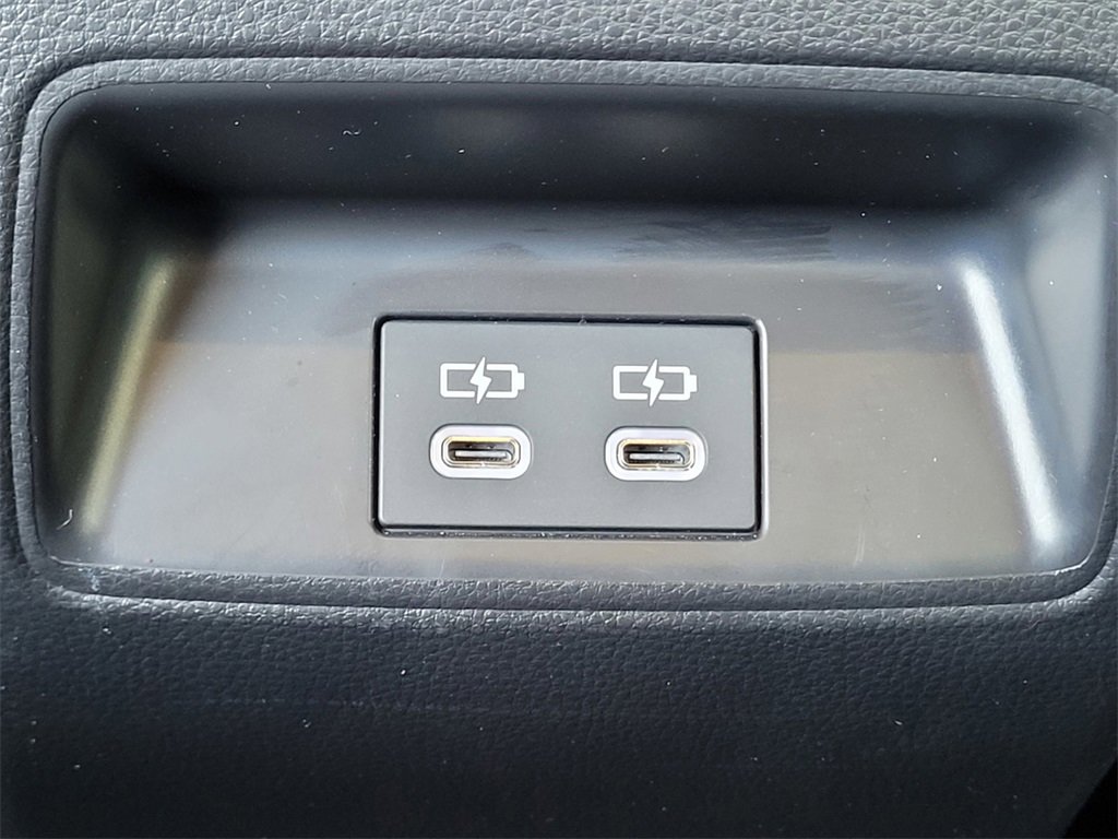 Used 2025 Toyota Corolla LE image 11